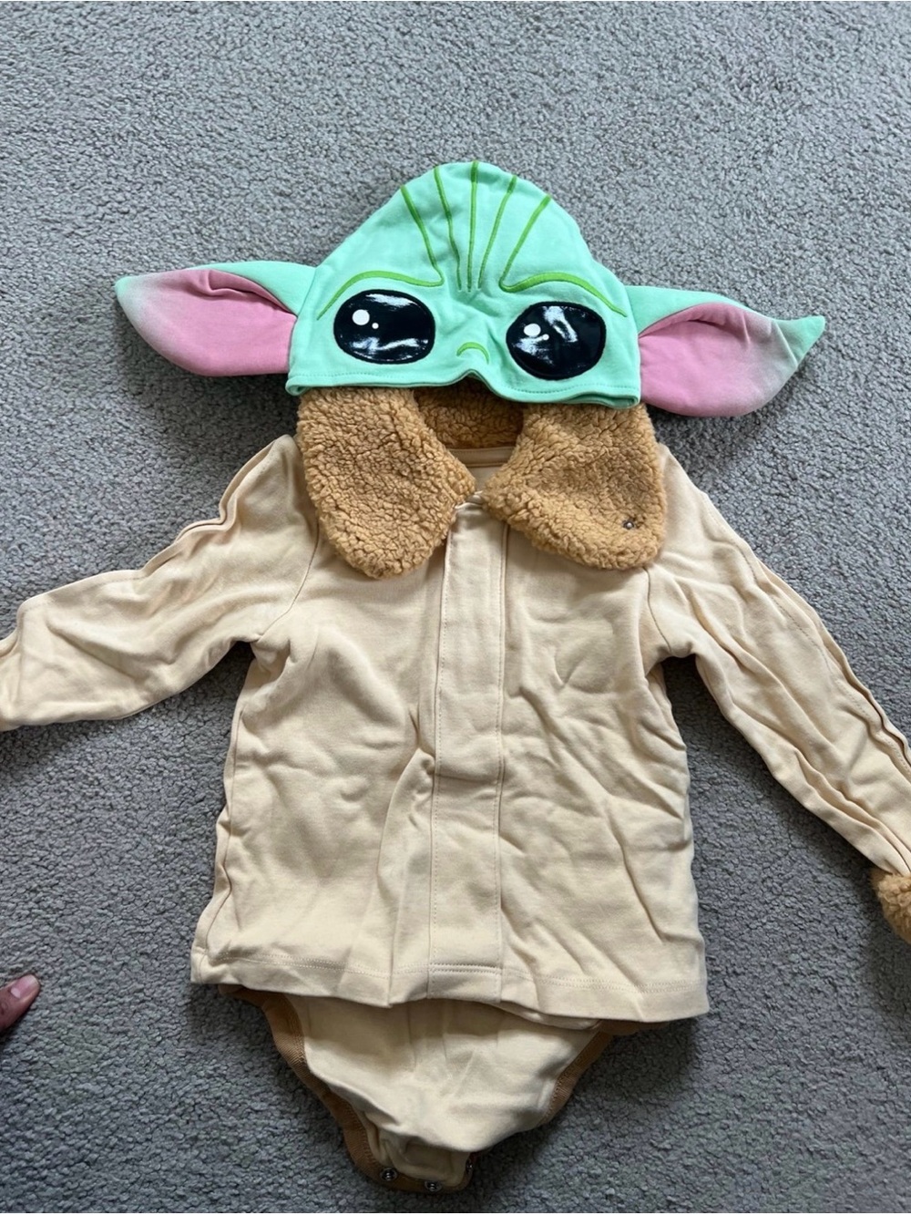 Baby yoda costume